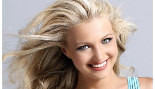 Miss Universe Romania 2009, imaginea unui club exclusivist de shopping