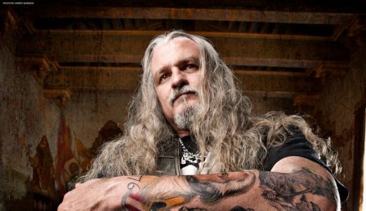 Primul concert Iced Earth în România, pe data de 22 noiembrie.