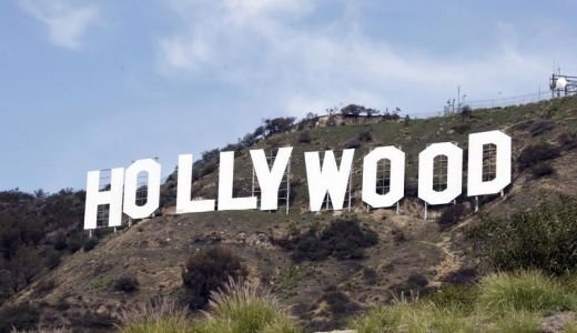 Hollywood-ul luptă împotriva descărcării ilegale de film.