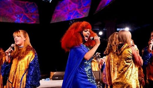 Björk şi dragostea pentru lucruri vii.