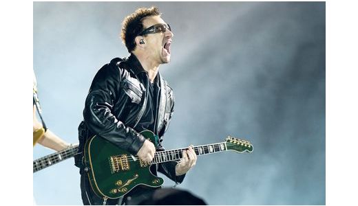 Bono, aproape  miliardar.