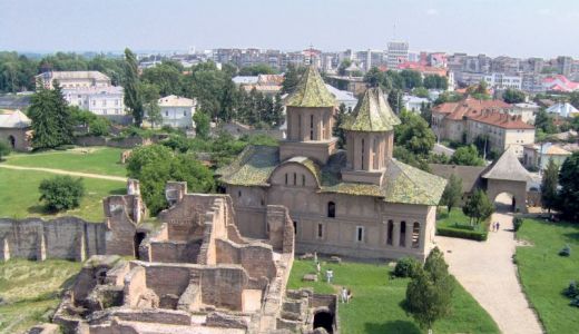 Printre cavaleri şi domniţe la Târgovişte.