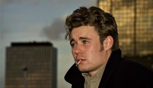 Scrisori de dragoste ale lui James Dean vor fi scoase la licitaţie.