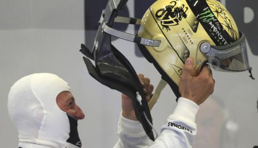 Schumacher apelează la exerciţii fizice ca să fie competitiv şi să nu facă "burtă".