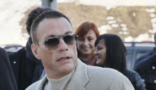 Jean-Claude Van Damme le-a povestit deţinuţilor de la Jilava cum a devenit vedetă.