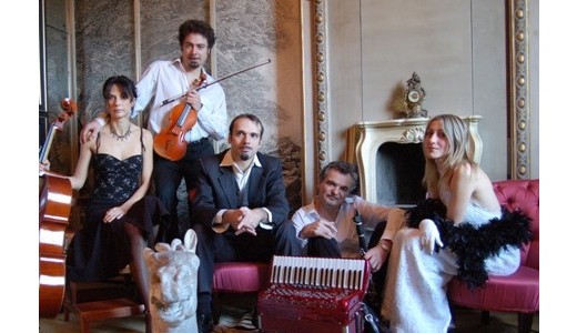 O orchestra de trei parale vine la EUROPAfest 2010