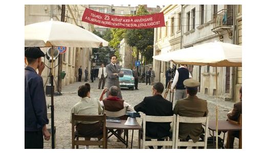 Nae Caranfil se întoarce în ţara tovarăşilor.
