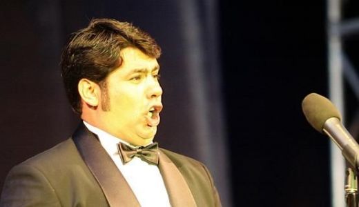 Costel Busuioc a ajuns la spital după ce ar fi fost bătut de patronul unei spălătorii auto.