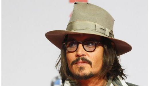 Johnny Depp şi-a dat foc la faţă în copilărie.