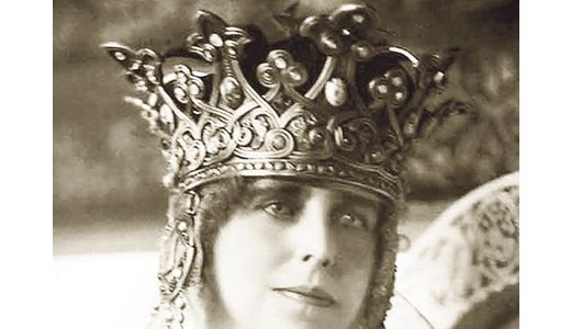 Coroana Reginei Maria, la Muzeul de Istorie.