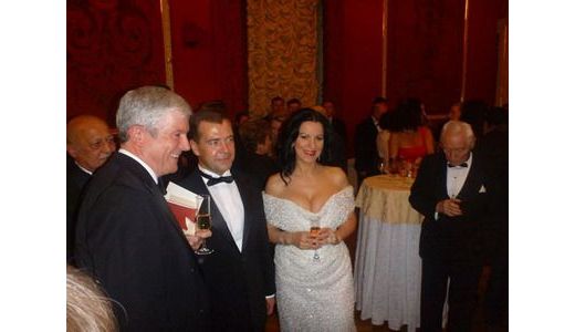 Teatrul Balşoi, redeschis după şase ani. Angela Gheorgiu, invitată de onoare a lui Medvedev.