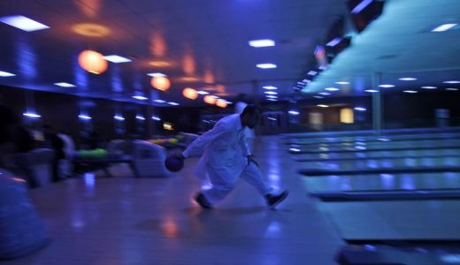 Premii de 15.000 de euro la turneul internaţional de bowling din România.