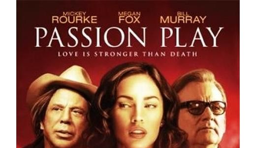 Film: Patimi - filmul pare un trip, adică o călătorie cu combustibil interzis de lege.