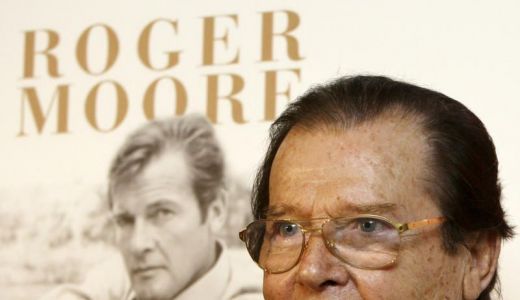Roger Moore critică doi dintre actorii care l-au jucat pe James Bond.