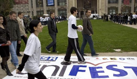 Studenţii vor putea merge gratuit la evenimente "Unifest".