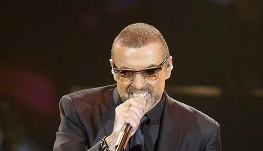 Cântăreţul George Michael spitalizat la Viena.