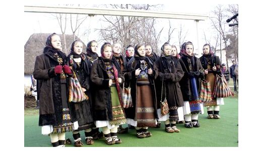 Sărbătorile s-au născut la sat.