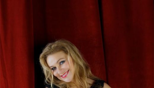 Ruxandra Donose cântă din nou pentru români.