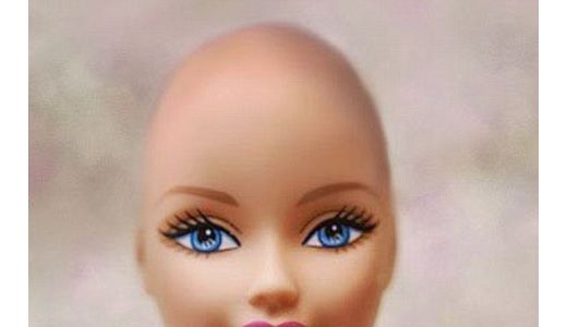 Pentru fetitele cu cancer, Barbie a renuntat la podoaba capilara