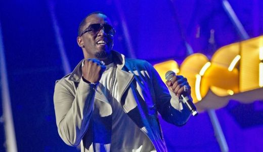 Rapperul P. Diddy, spitalizat de urgenţă după o petrecere la conacul Playboy din Los Angeles.