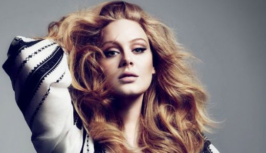 Adele, îmbrăcată în ie românească, într-un pictorial pentru revista Vogue.