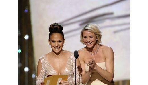 FOTO Oscar 2012: Cum s-au îmbrăcat vedetele.