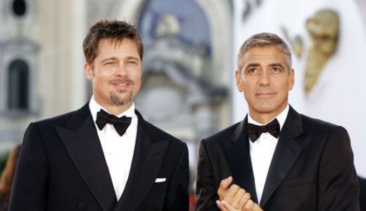 Brad Pitt şi George Clooney, într-o piesă de teatru despre căsătoriile gay.