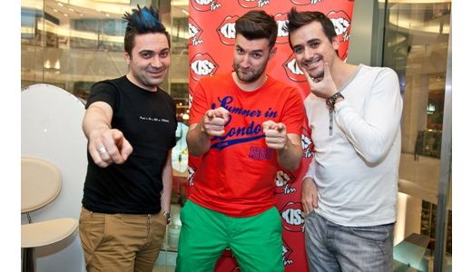 Smiley la Kiss FM: Imi place mult sa scriu versuri in engleza si in romana
