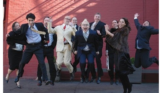Pink Martini filmeaza videoclip impreuna cu fanii