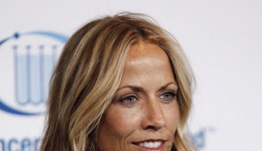 Diagnostic. Cântăreaţa Sheryl Crow are o tumoare pe creier.
