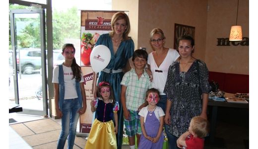 Fetita Roxanei Ciuhulescu s-a imbracat in Alba ca Zapada