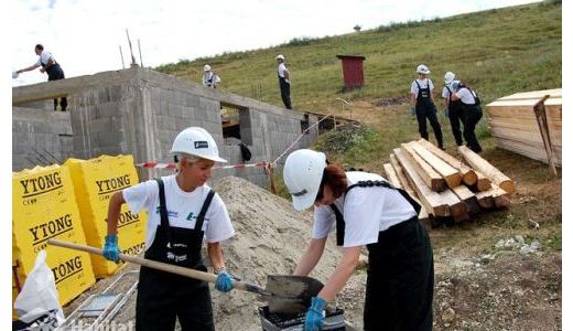 Habitat for Humanity Romania si Lafarge -Construim impreuna din 2003!