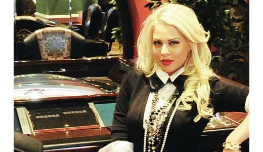 Roxana Nemes, interpretare de exceptie la Premiile Romanian Top Hits!