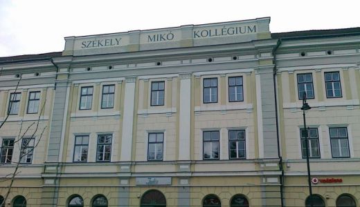 PROTEST faţă de sentinţa în cazul Colegiului "Székely Mikó", în 1 septembrie, ...