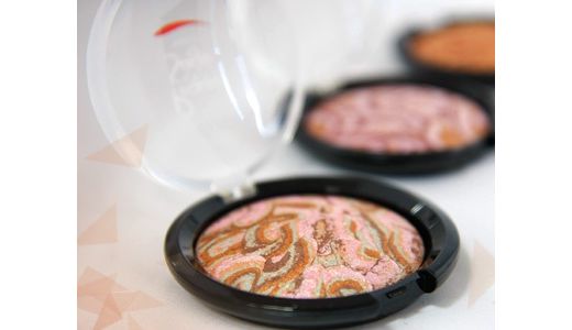 Straluciri rafinate pe chipul tau, cu Mosaic Powder de la Peggy Sage