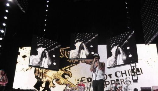 Red Hot Chili Peppers, impresionaţi de fanii veniţi la concertul din Bucureşti.