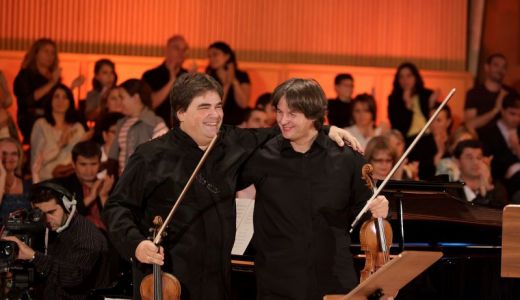 Confruntare artistică la nivel înalt: Stradivarius versus Guarneri.