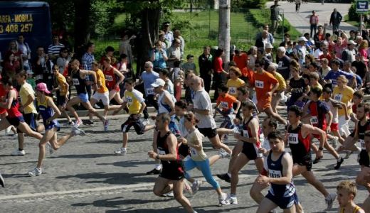 Crosul Loteriei Române - 100 de premii în valoare totală de 43.000 lei.