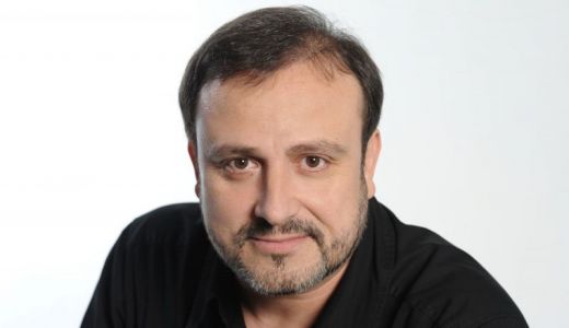 Tenorul de talie internaţională Daniel Magdal sărbătoreşte pe scena Operei Naţionale ...