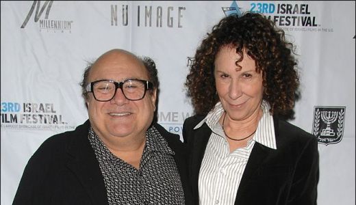 Danny DeVito şi Rhea Perlman DIVORŢEAZĂ.