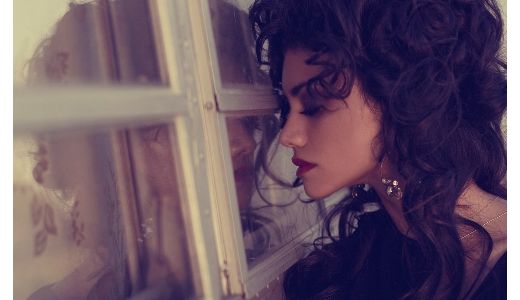 Aylin se reinventeaza! Asculta noul ei single, Cloud!
