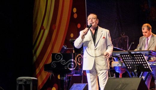 După 7 ani de la câştigarea marelui trofeu, Petre Geambaşu a urcat iar pe scena ...