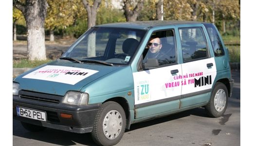 Morar si Buzdugan, la parada intr-un Tico