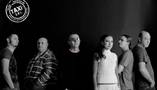 Trupa Taxi cântă în deschiderea concertului Seal din Bucureşti.
