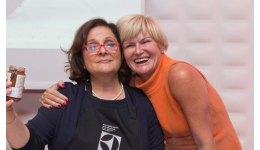 Monica Tatoiu a invatat trucuri de gatit de la primul magazin online de gourmet italian din Romania, I REGALI DI FRANCESCA