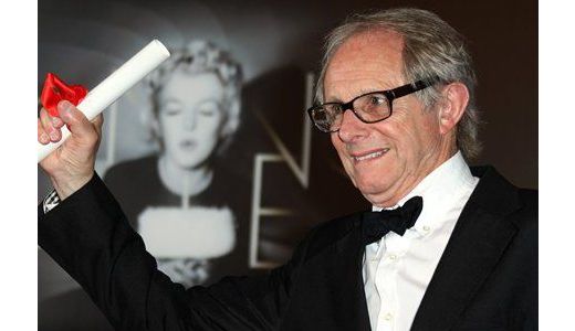 Regizorul Ken Loach refuză să primească un premiu, din solidaritate cu muncitorii italieni.