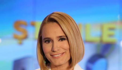 FOTO. CADOU SPECTACULOS primit de Andreea Esca de la MOŞ CRĂCIUN.