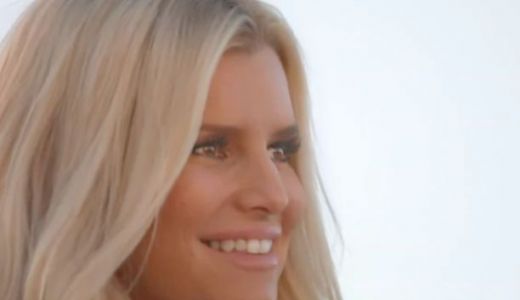 Jessica Simpson, din nou gravidă după opt luni de la prima naştere.