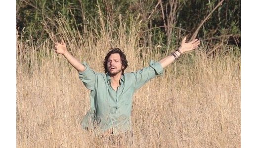 FOTO şi VIDEO. Secvenţă cu Ashton Kutcher în rolul lui Steve Jobs, difuzată în PREMIERĂ. ...