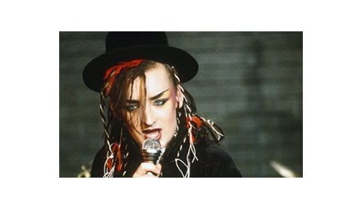 Transformarea SUPRINZĂTOARE a lui Boy George. Vezi cum arată!.